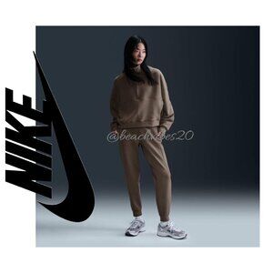 NIKE Women's 24.7 Impossibly Soft Dri-FIT Oversized 1/2-Zip Top Ironstone M NWT